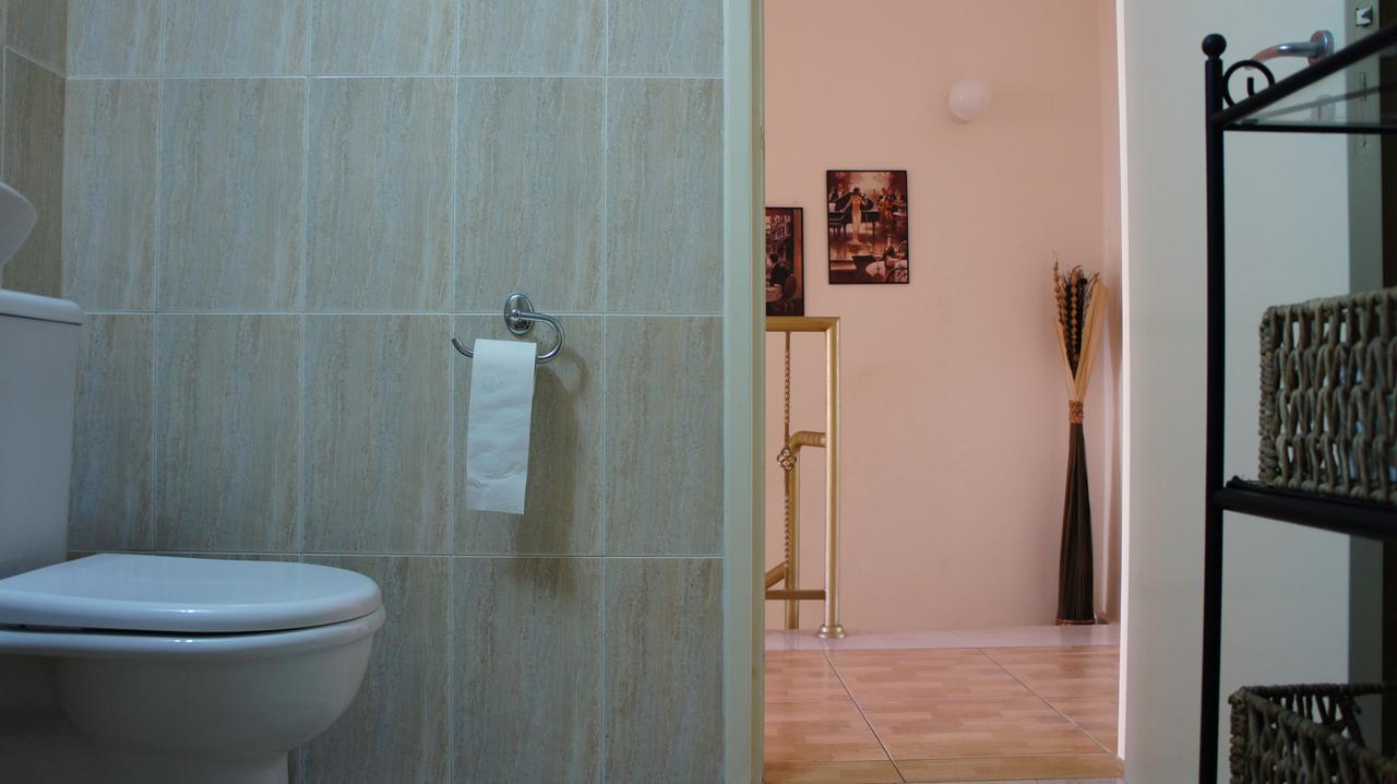 Townhouse Queens Gardens Paphos Esterno foto