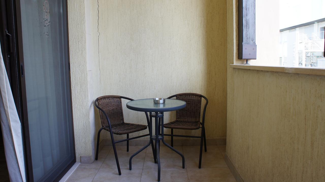Townhouse Queens Gardens Paphos Esterno foto