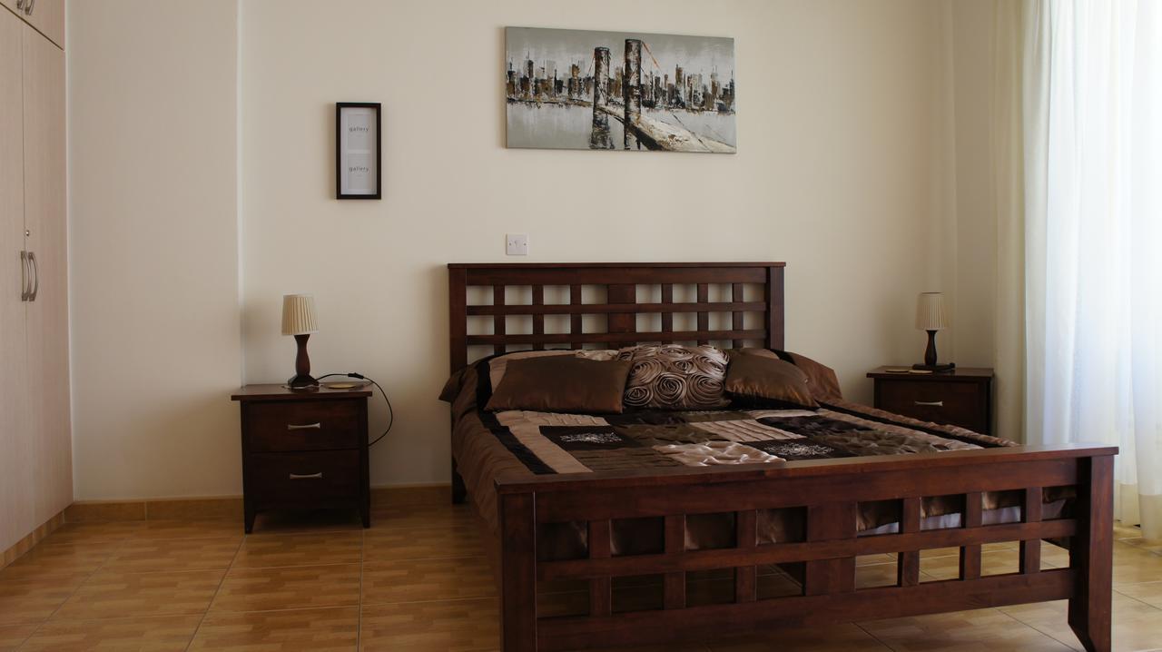 Townhouse Queens Gardens Paphos Esterno foto