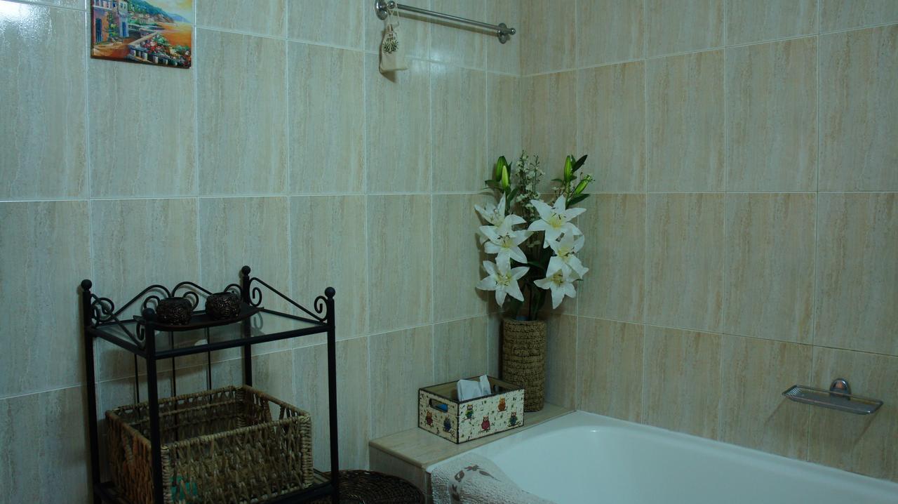 Townhouse Queens Gardens Paphos Esterno foto