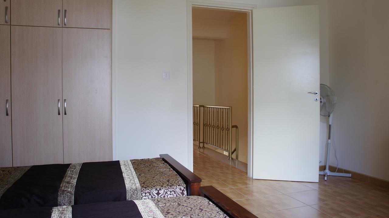 Townhouse Queens Gardens Paphos Esterno foto