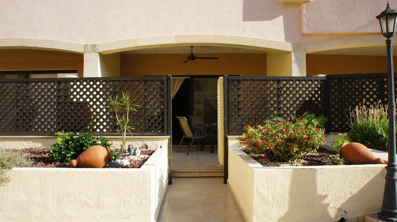 Townhouse Queens Gardens Paphos Camera foto