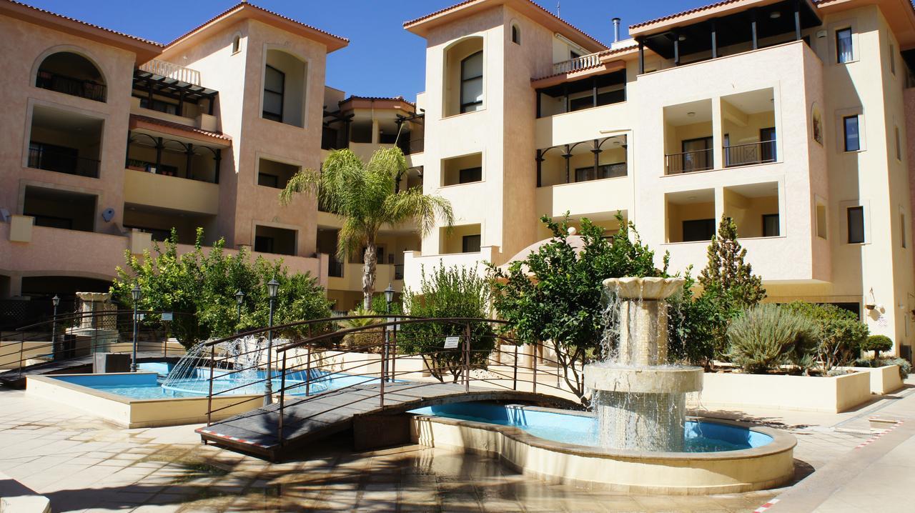 Townhouse Queens Gardens Paphos Camera foto