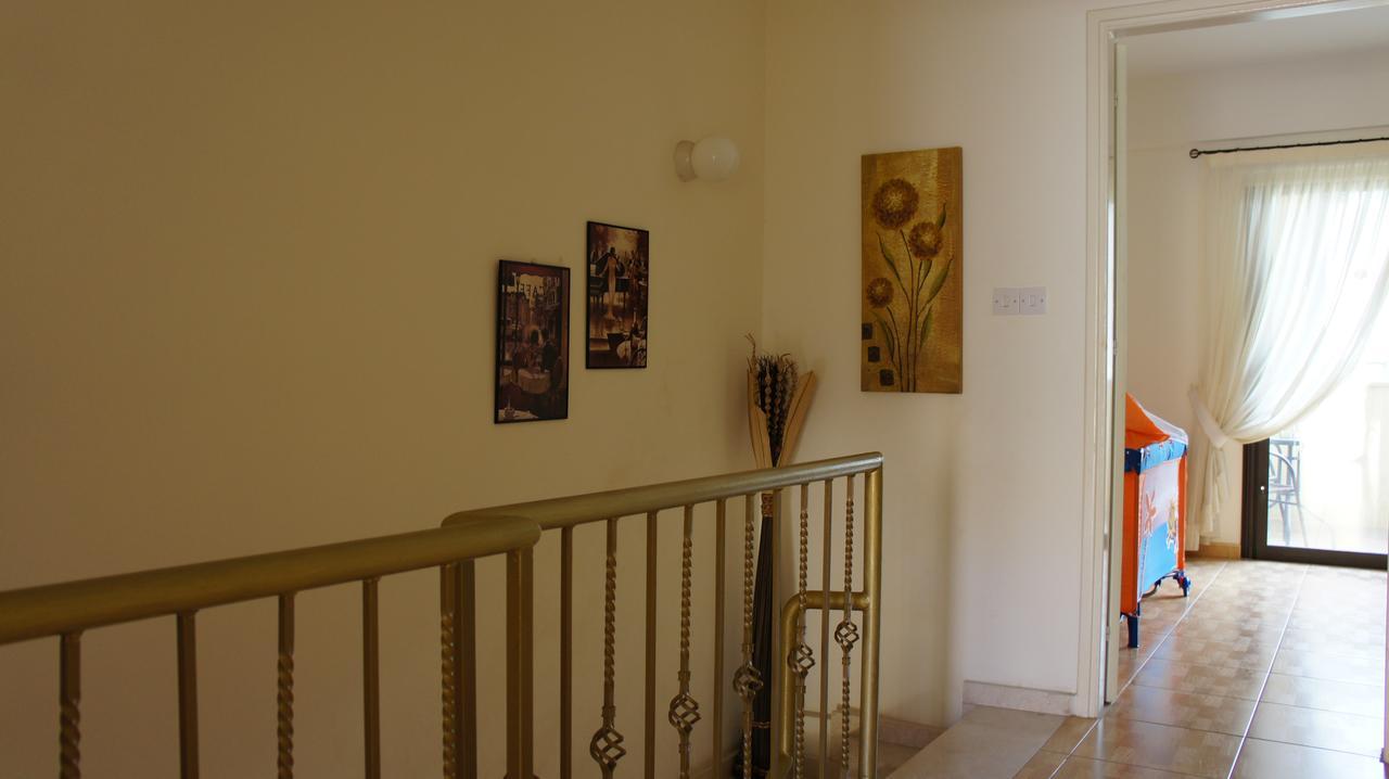 Townhouse Queens Gardens Paphos Esterno foto